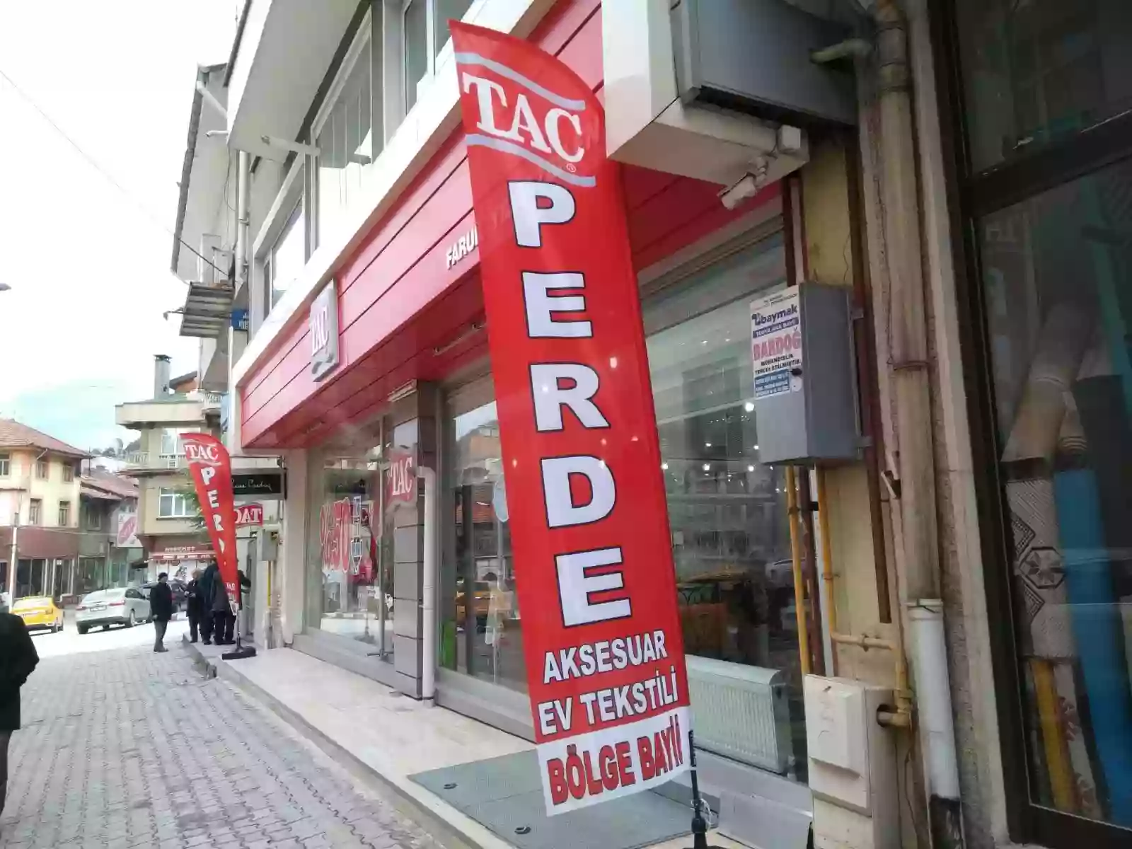 tac-perde-olta-bayragi
